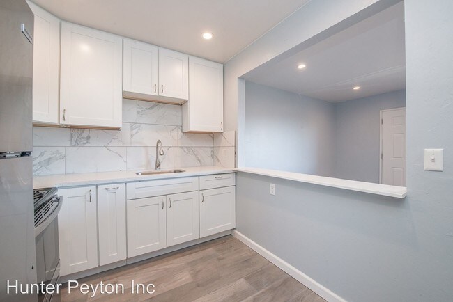 Building Photo - 925 Kains Ave