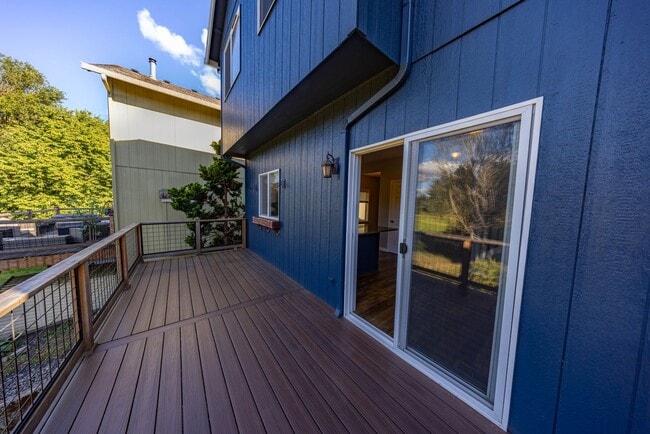 Building Photo - 4 Bedroom house in Hazel Dell - AC, large ...