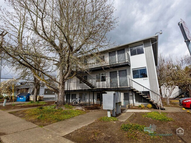 Foto del edificio - V-DAY SPECIAL, APPLY TODAY MOVE-IN RENT FREE!