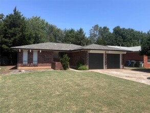 Building Photo - 425 Meadow Lake Dr