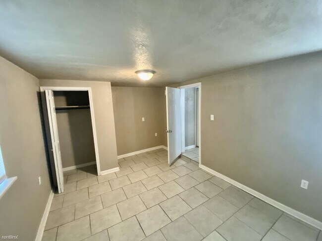 Foto del edificio - 5 br, 2 bath House - 130 E Ruby Rd