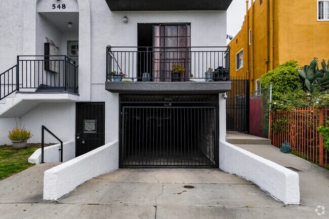 Garage - 548 N Westmoreland Ave