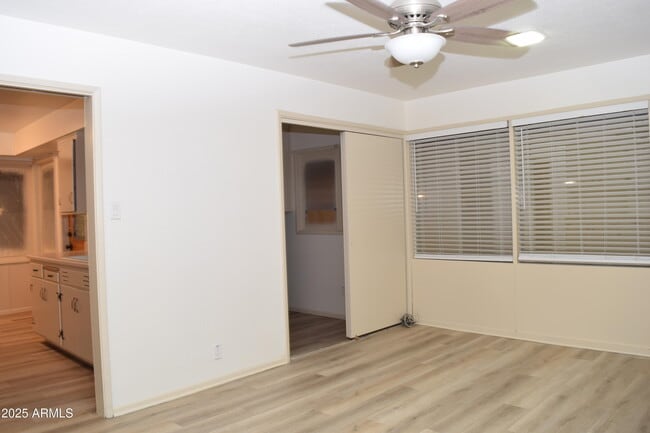 Foto del edificio - 1820 W Hazelwood St