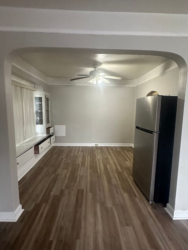 Foto del edificio - 12801 Farringdon Ave