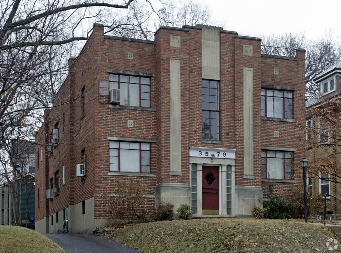 Primary Photo - 3579 Zumstein Ave