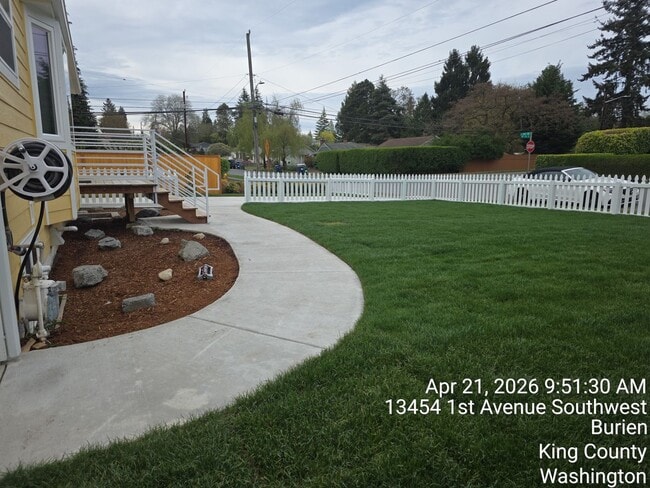 Foto del edificio - Burien Newly remodeled home - 3 bedrooms 2 bathrooms - A must see - available NOW
