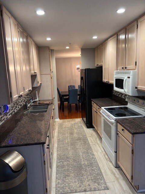 Foto del edificio - 5S530 Paxton Dr