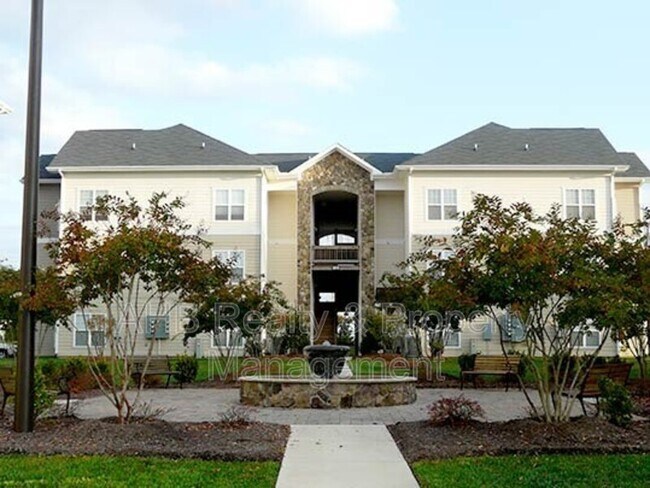 101 Campus Walk Trail Unit Room 1 Elon Nc 27244 Condo For Rent In Elon Nc Apartments Com