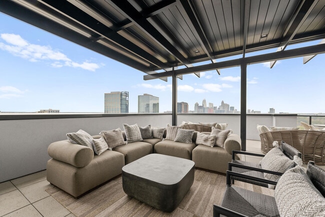 Building Photo - The Campbell