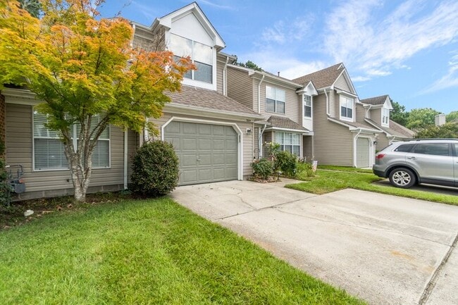 Photo - 1864 Abbotsbury Way Townhome