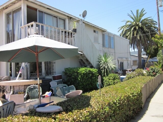 Foto del edificio - 3216-3220 Bayside Walk