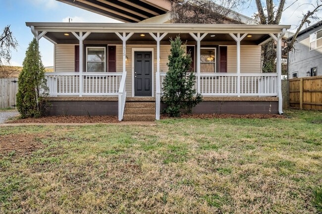 Photo - 515 Hemstead St House