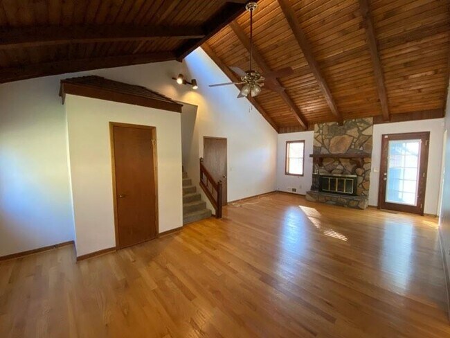 Foto del edificio - 178 Castleair Ct NE
