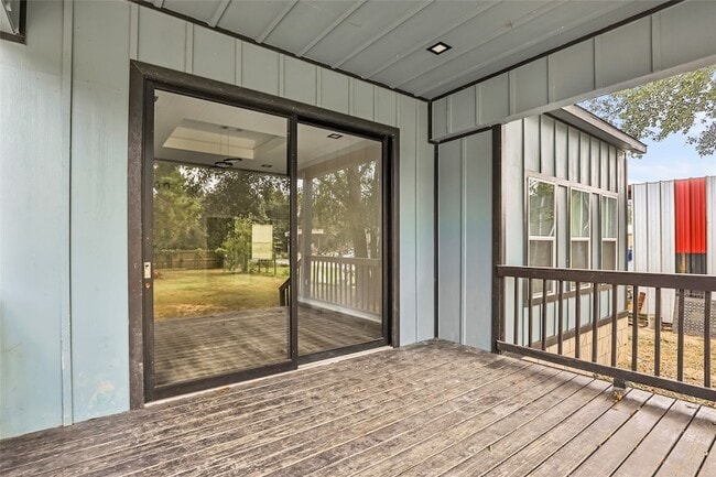 Building Photo - 1031 County Rd 3404