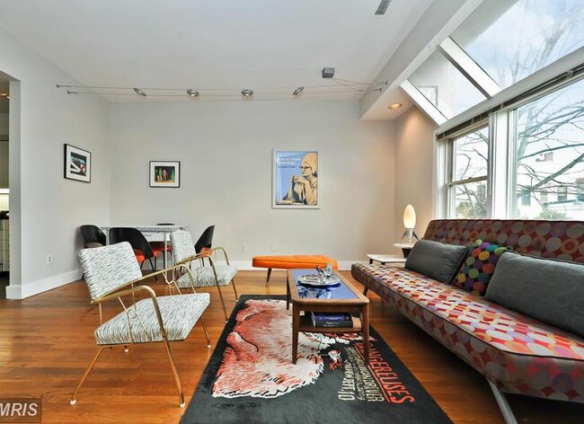 Foto del edificio - 1744 U St NW