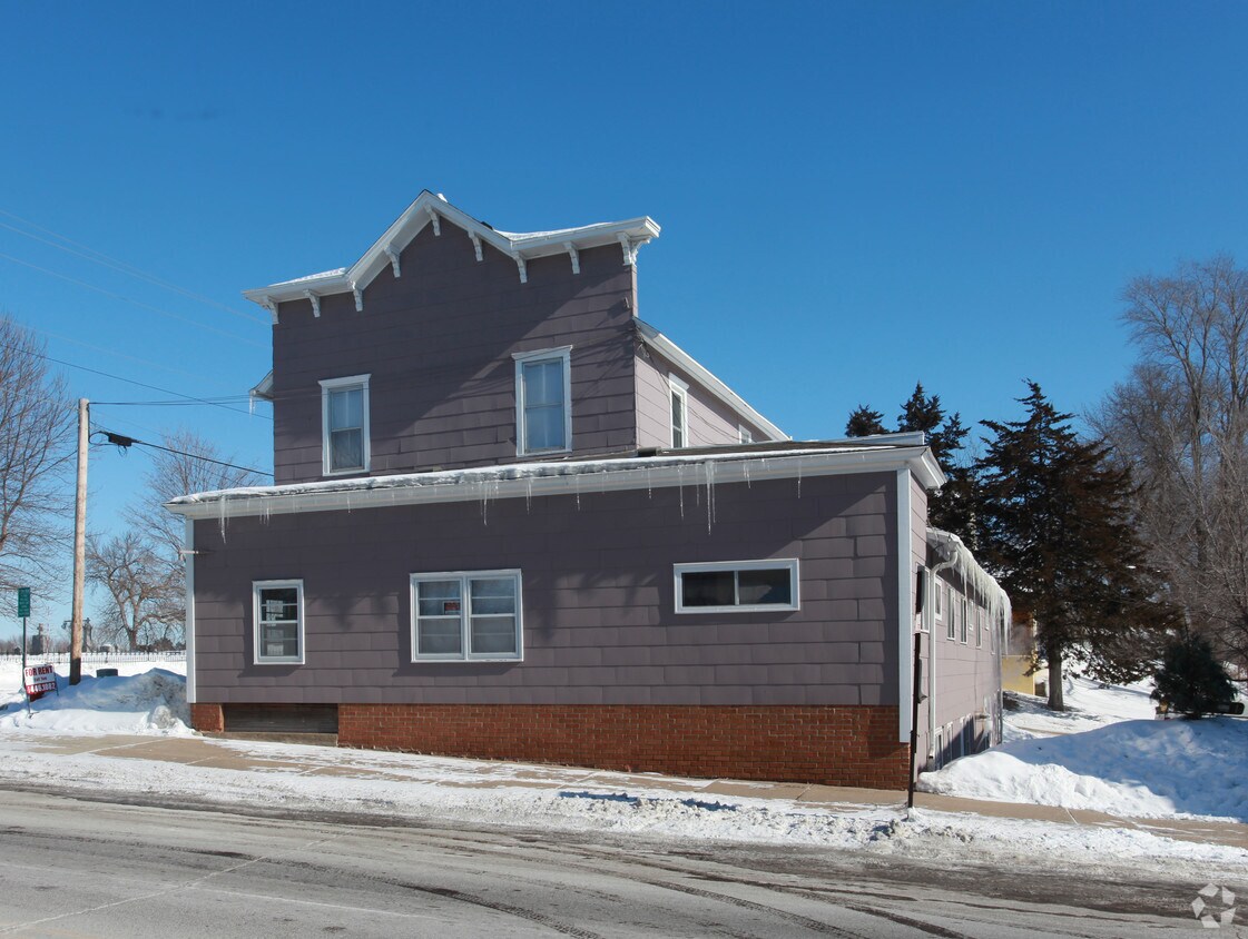 8749 Kennedy Memorial Dr, Saint Bonifacius, MN 55375 Apartments in Saint Bonifacius, MN