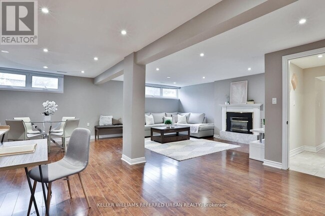 Building Photo - 12 Firthway Ct