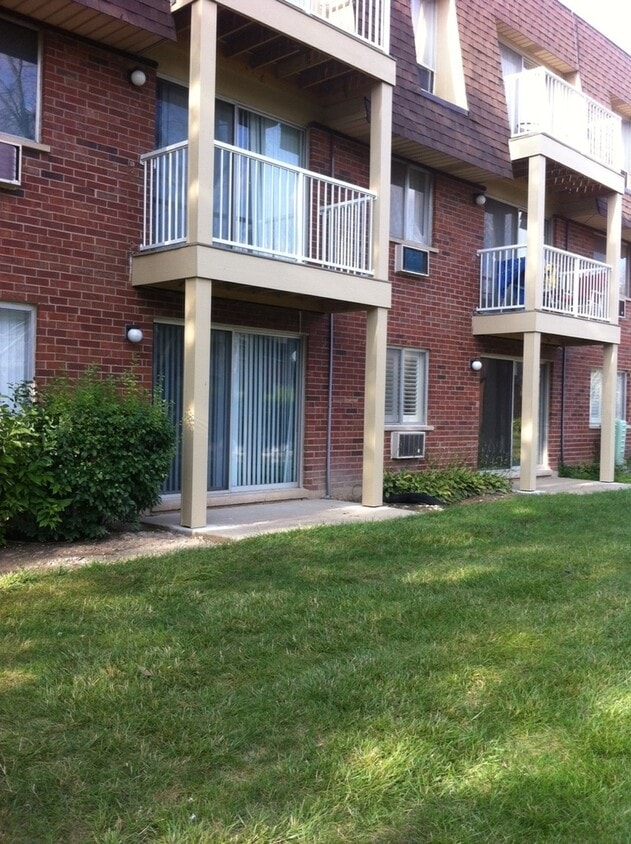 Primary Photo - 1 Villa Verde Dr