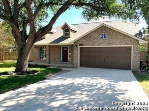 Building Photo - 2546 Woodland Village Pl