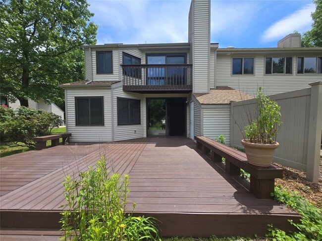 Building Photo - 15 Lakeridge Dr