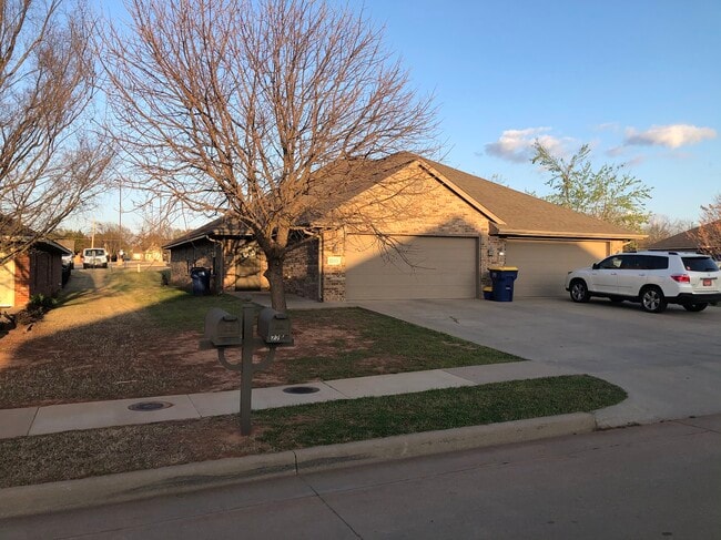 Photo - 2203 S Devin Lea St Townhome