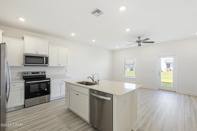 Building Photo - 167 Ellery Ln