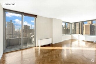 Building Photo - 356 E 88th St