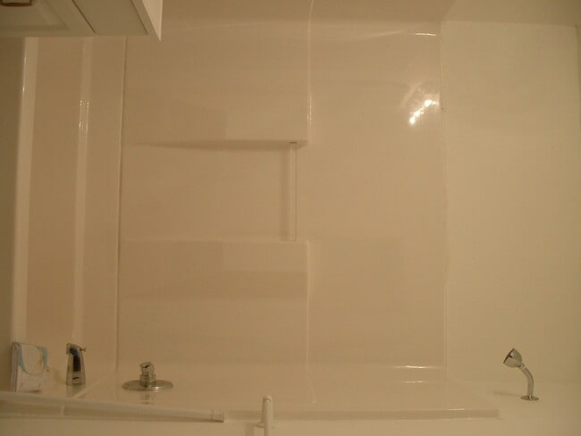 Foto del edificio - 2 Bedroom Condo Near UTK | Fort Sanders Area