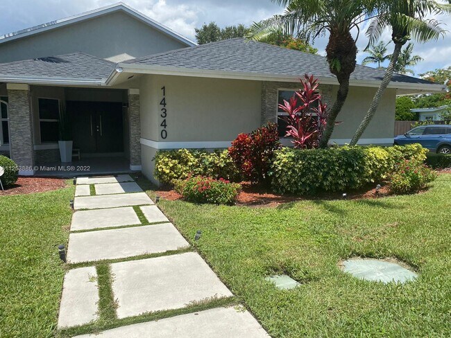 Building Photo - 14340 SW 82nd Ave