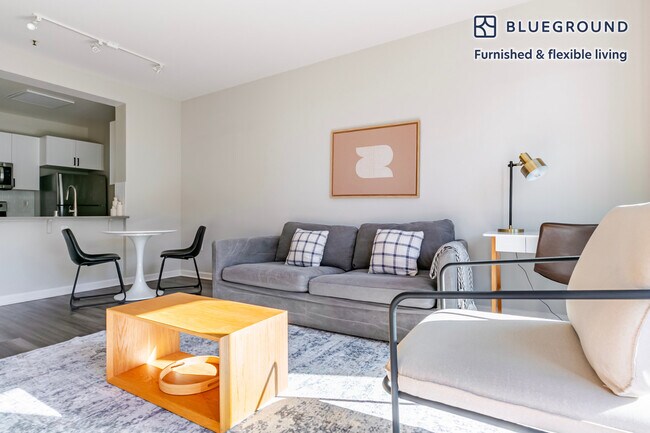 Foto del edificio - 5684 Bay St