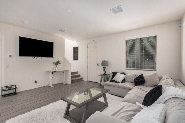 Building Photo - Stylish 3?Bed • 2.5?Bath Home in Cypress R...