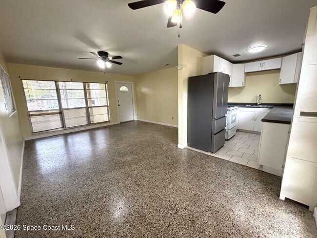 Foto del edificio - 1595 Hilldale Rd