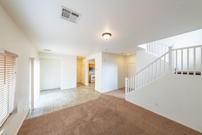Building Photo - Gorgeous 2 story , 3 bedroom, 2.5 bathroom