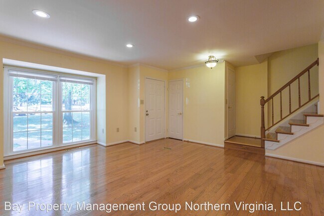 Building Photo - 3 br, 2.5 bath House - 4727 GAINSBOROUGH DR