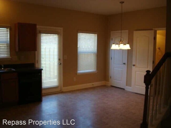 Building Photo - 2 br, 2.5 bath House - 1134 Woodbury Falls...