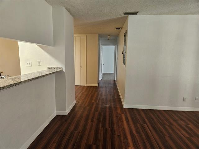 Foto del edificio - 5981 Arapaho Rd