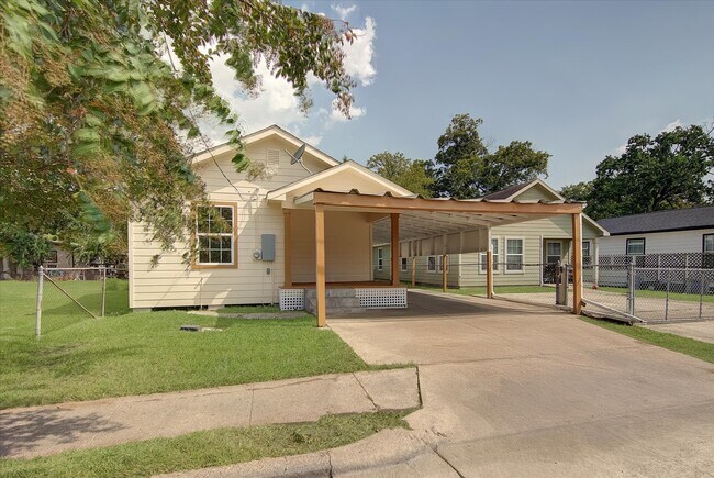 Foto del edificio - 1118 Cypress St