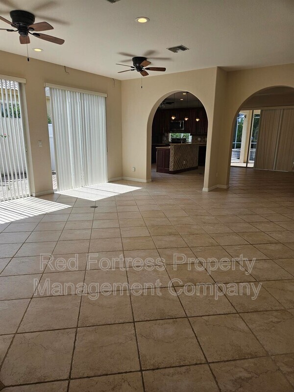 Building Photo - 7596 Key Deer Ct