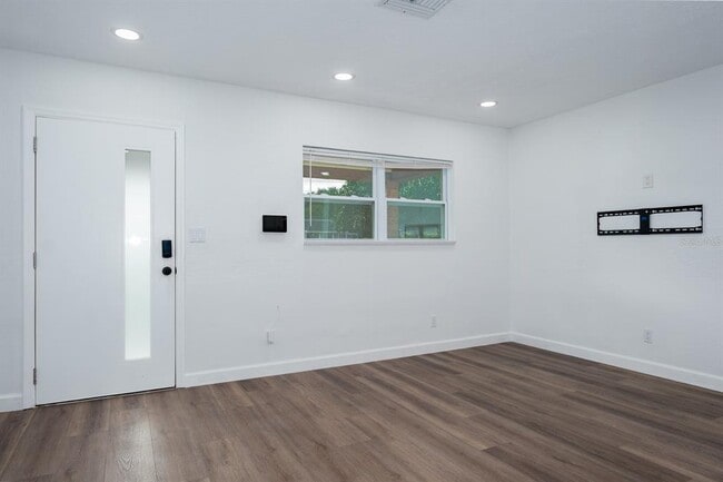 Foto del edificio - 781 40th Ave NE