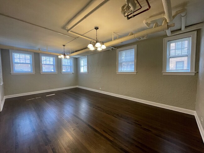 Foto del edificio - 606 Sheridan Rd