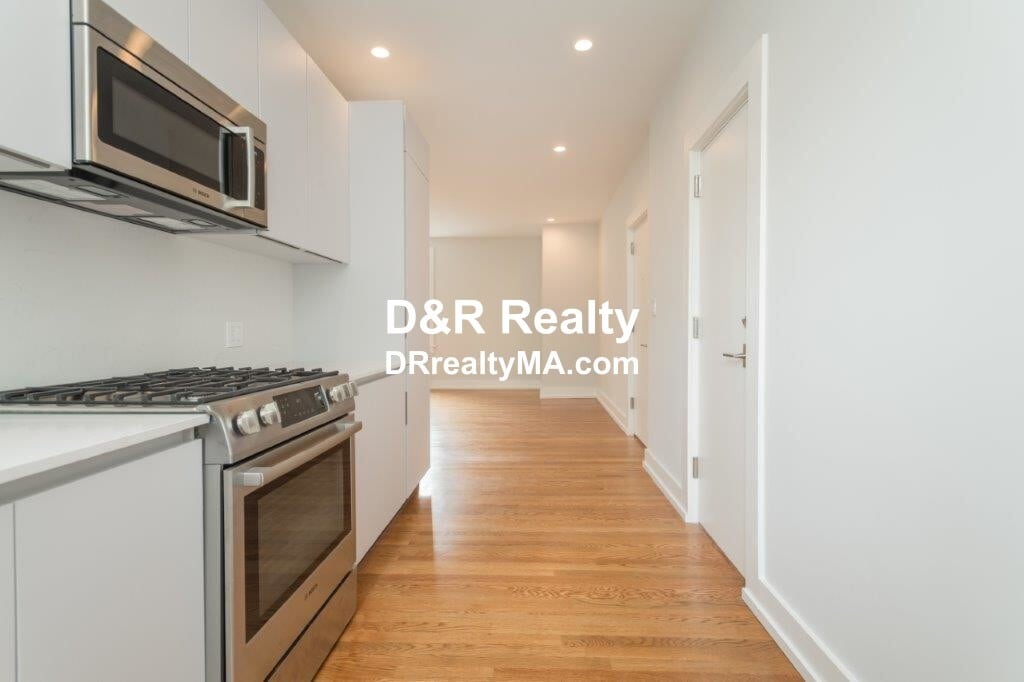 Primary Photo - 17A Forest St
