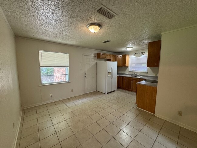 Foto del edificio - 1409 Gardenia Ave