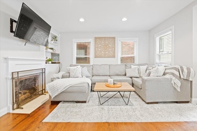 Building Photo - 29 Concord St