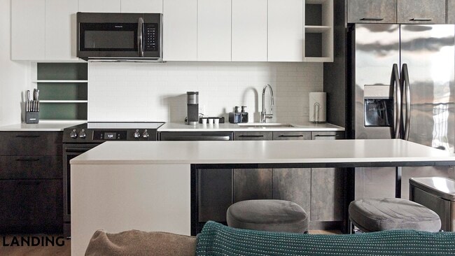 Building Photo - 632 Howard Rd SE