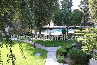 Primary Photo - 1045 W Francis St