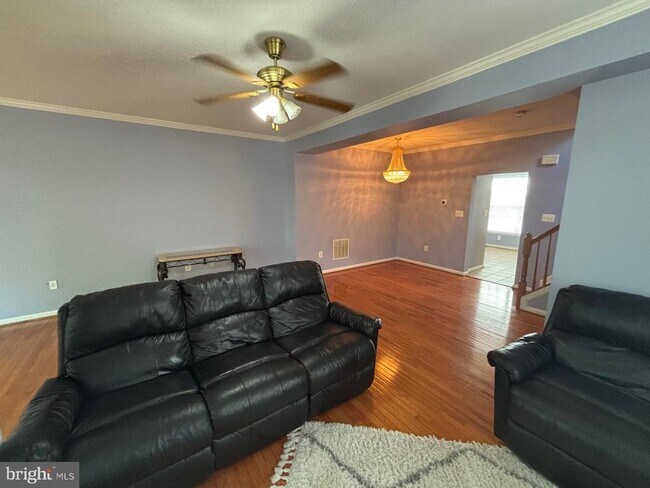 Building Photo - 20467 Blue Heron Terrace