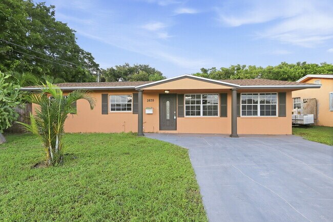 Foto del edificio - 3835 Holiday Rd