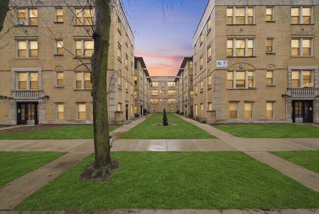 Foto del edificio - 7520 N Seeley Ave