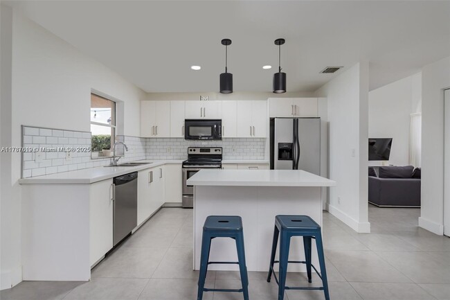 Foto del edificio - 18091 SW 27th St