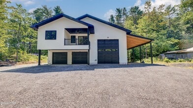 Building Photo - 246 Woods Hollow Rd